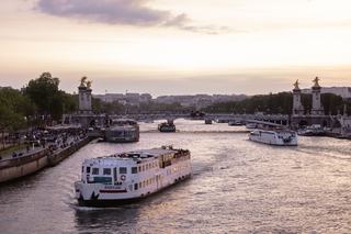 Réveillon Paris : soirées du Nouvel An en club, bateau, rooftop
